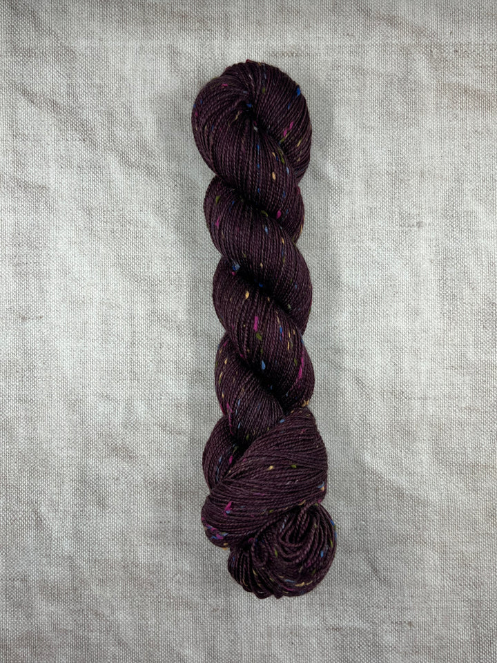 DÚN NA NA NGALL MULTI HAND DYED TWEED YARN - Mulberry