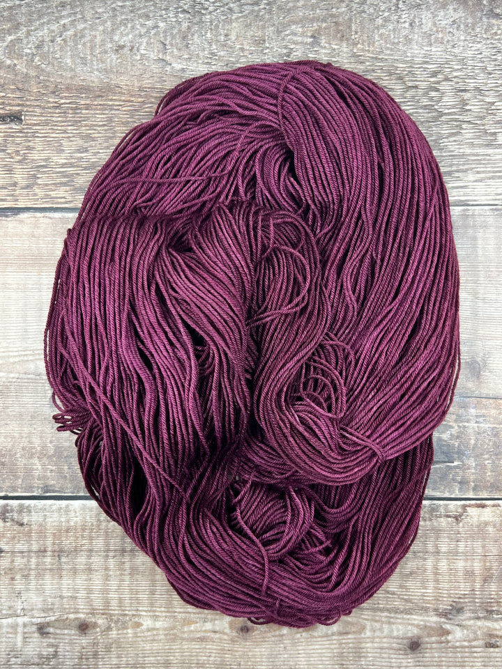 EMER HAND DYED ORGANIC MERINO YARN - Mulberry