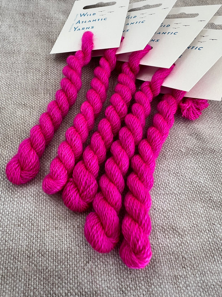 EMBROIDERY THREAD: Fuchsia Pop