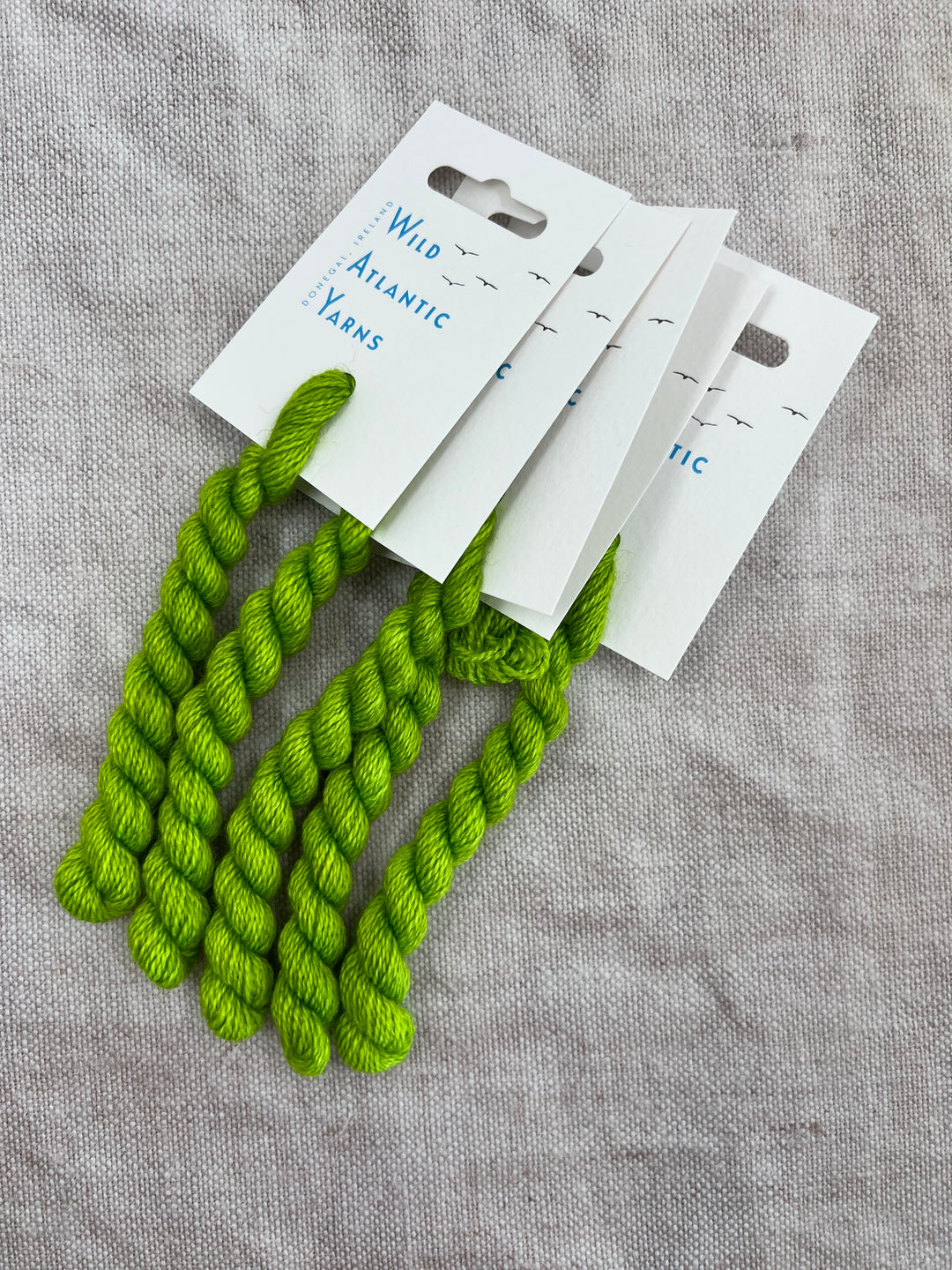 EMBROIDERY THREAD: Jellybean