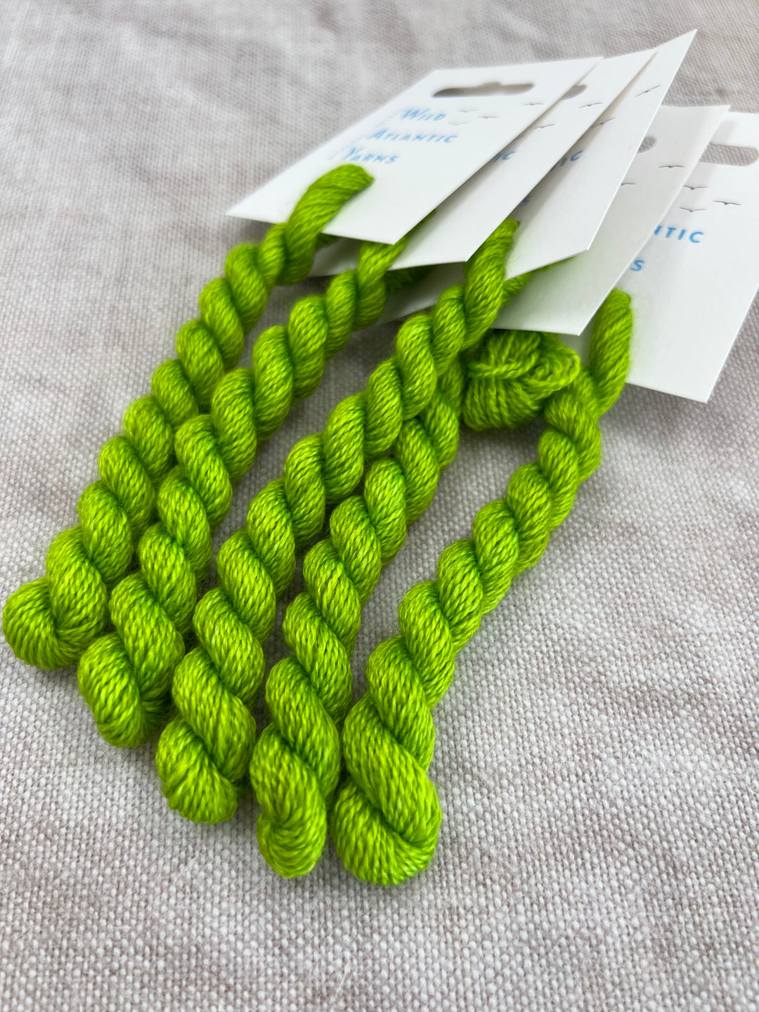 EMBROIDERY THREAD: Jellybean