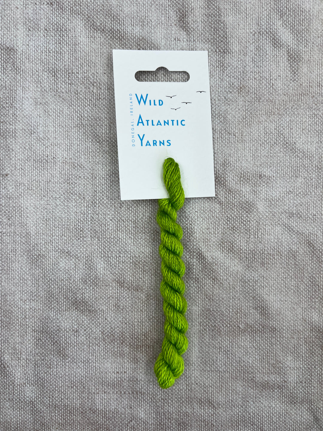 EMBROIDERY THREAD: Jellybean