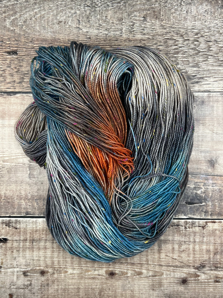 DÚN NA NA NGALL MULTI HAND DYED TWEED YARN - Hidden Cove
