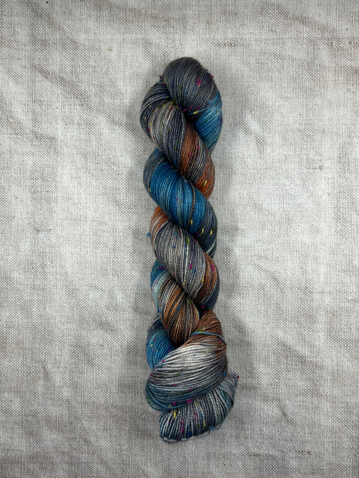 DÚN NA NA NGALL MULTI HAND DYED TWEED YARN - Hidden Cove
