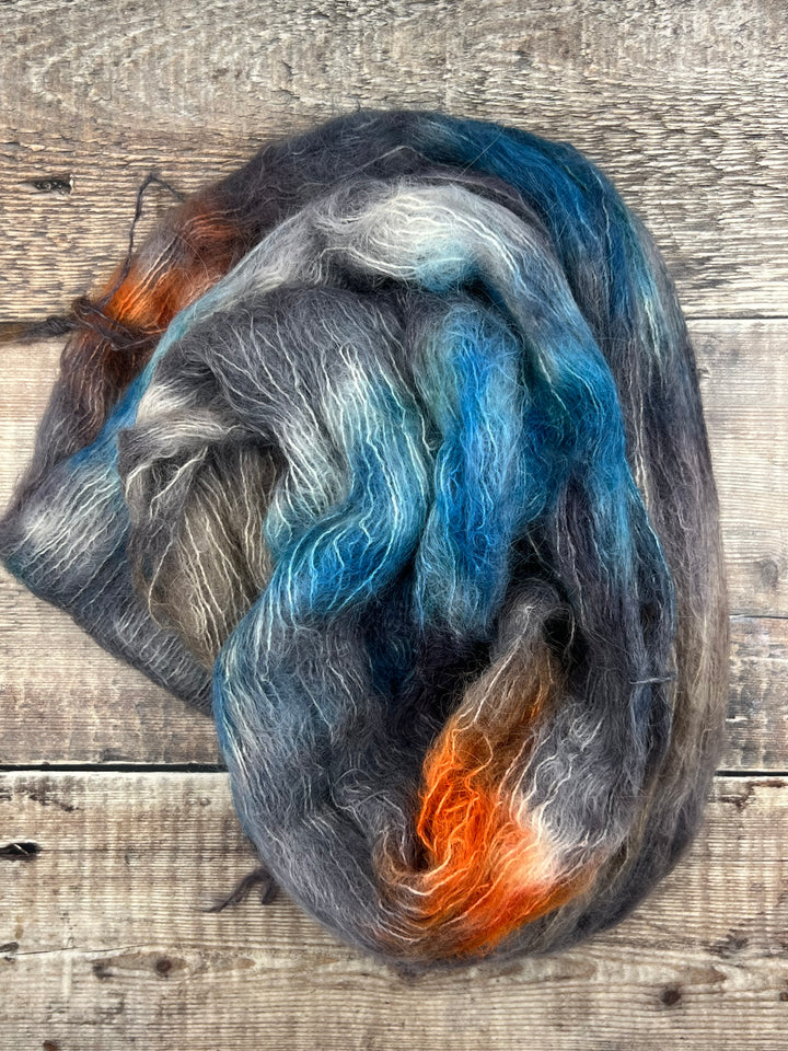 SINANN HAND DYED BRUSHED ALPACA YARN - Hidden Cove