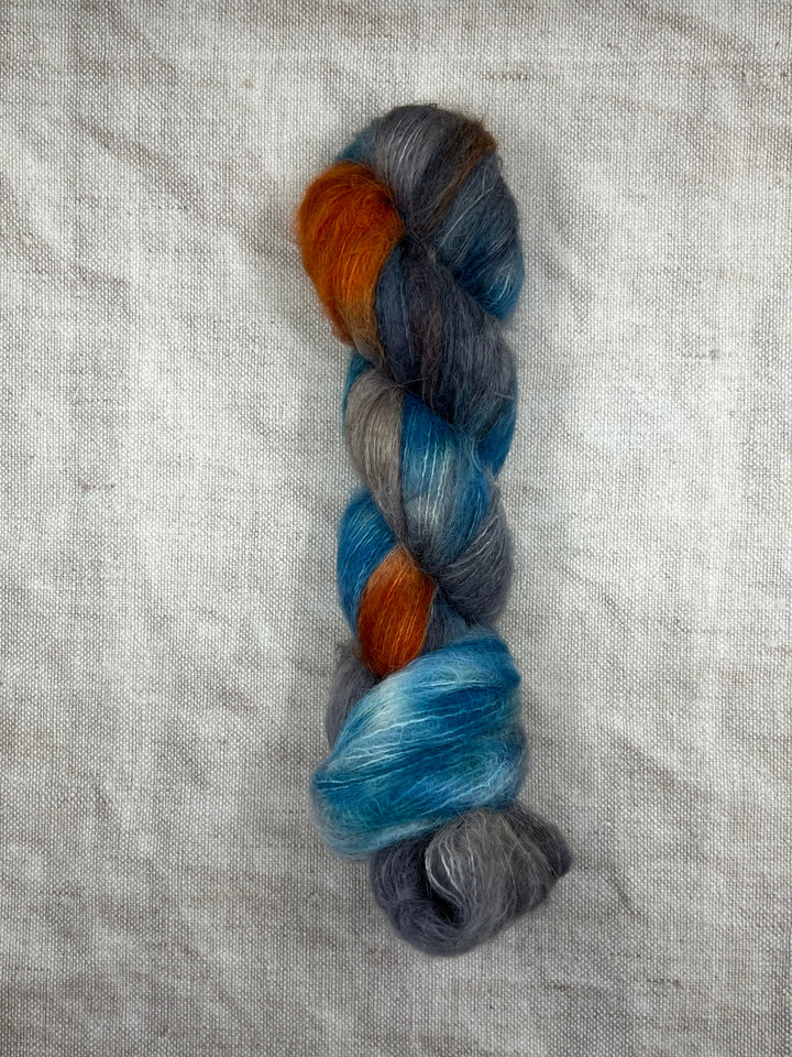 SINANN HAND DYED BRUSHED ALPACA YARN - Hidden Cove