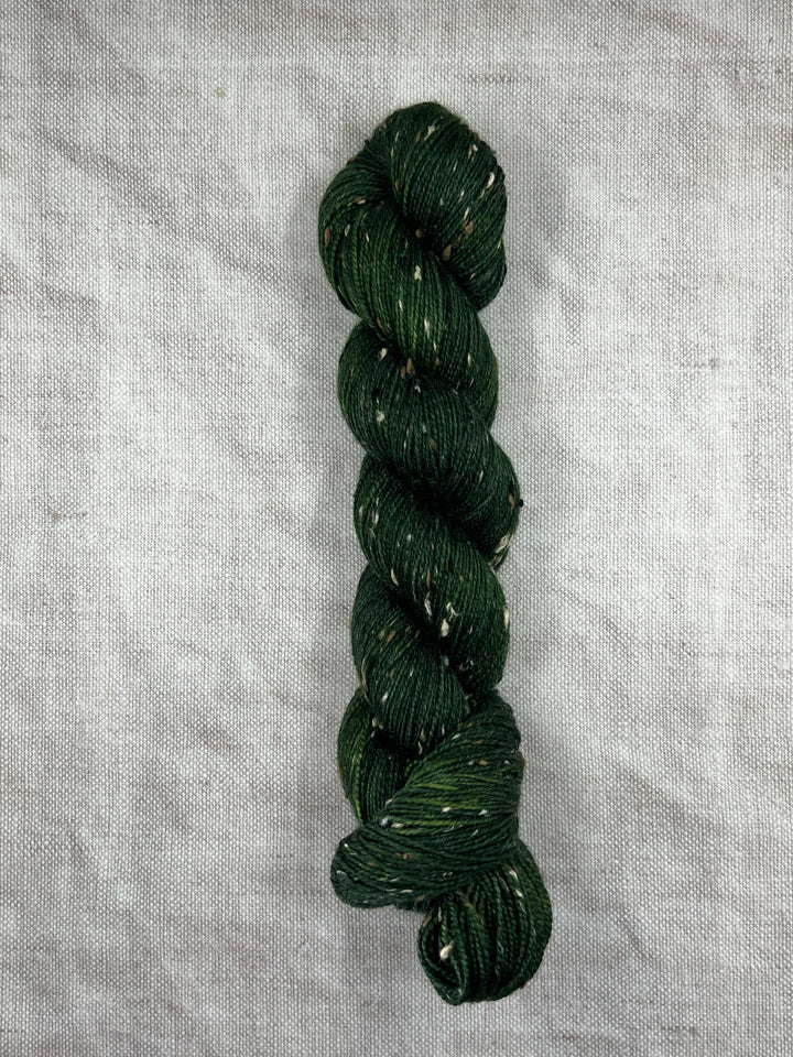 Dún na na nGall Hand Dyed Tweed Yarn - Ivy