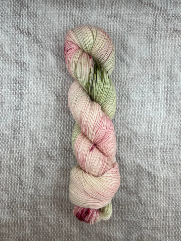 DANU (Highland wool): Peony Posy - YARN - Wild Atlantic Yarns