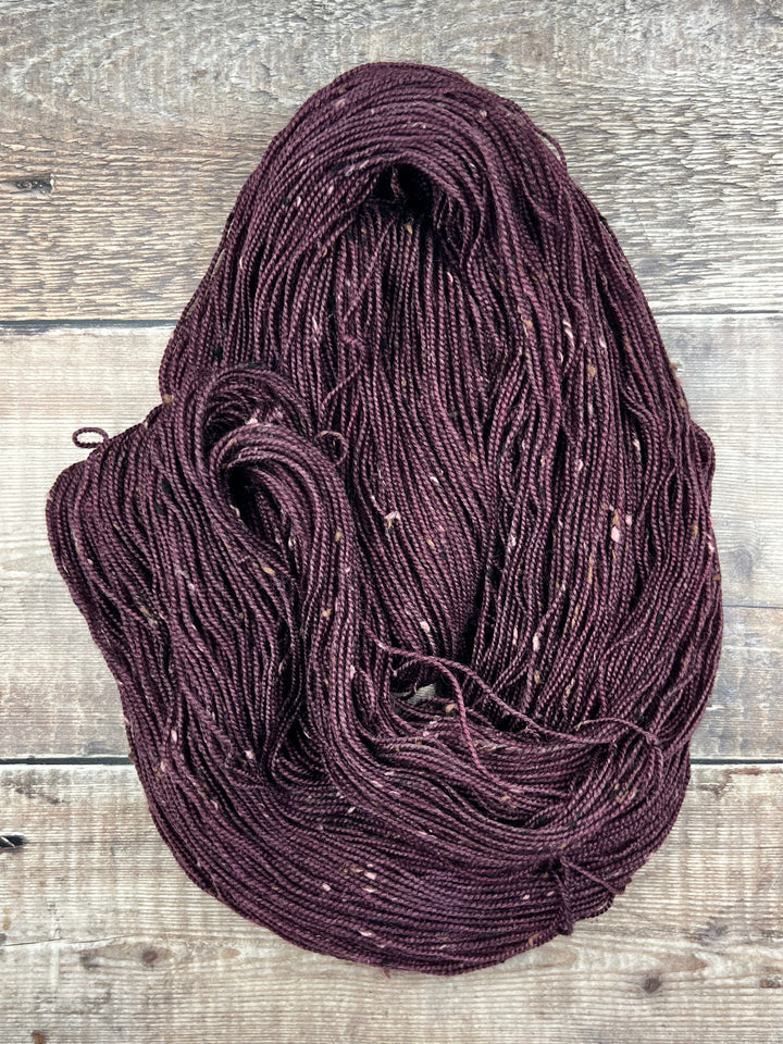 Dún na na nGall Hand Dyed Tweed Yarn - Mulberry - YARN - Wild Atlantic Yarns