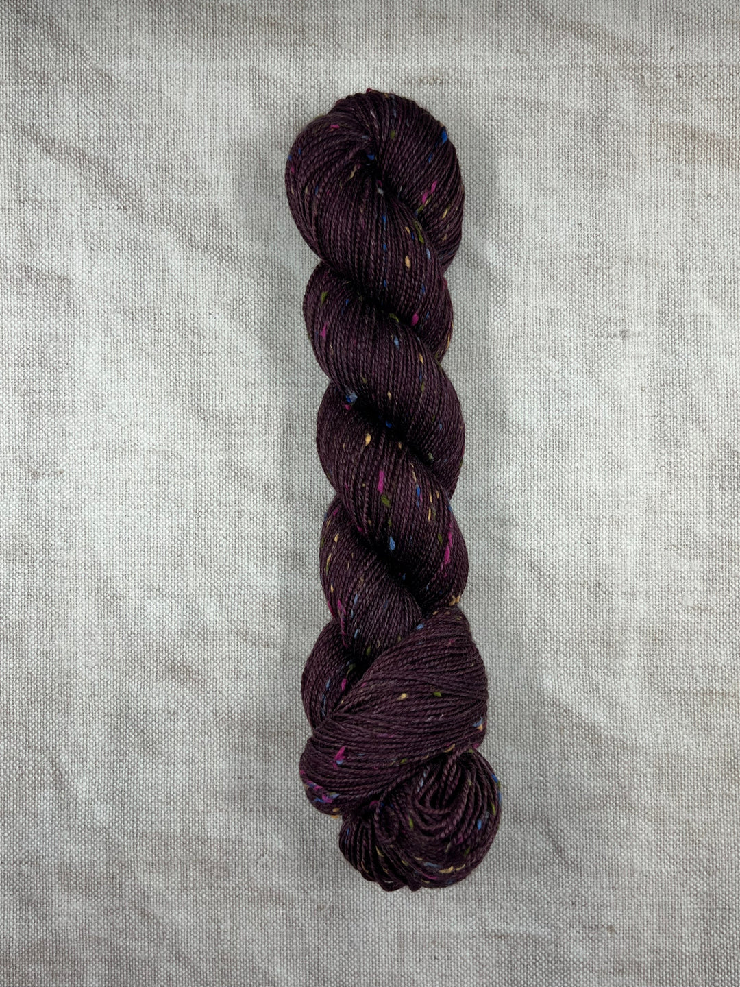 DÚN NA NA NGALL MULTI HAND DYED TWEED YARN - Mulberry - YARN - Wild Atlantic Yarns