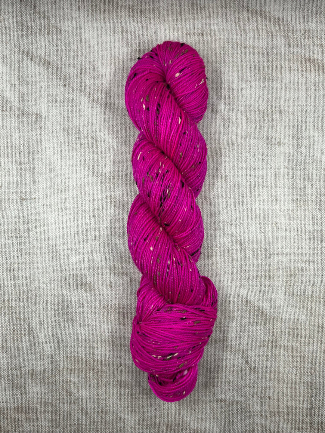 FUCHSIA POP - DÚN NA NGALL 4PLY