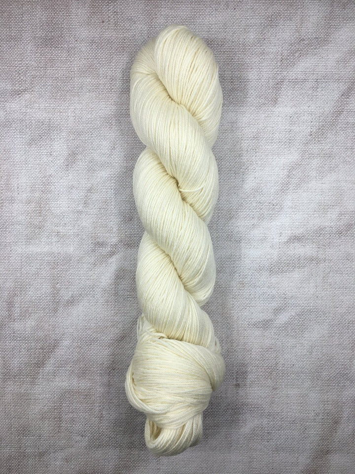 EMER: Daisy - YARN - Wild Atlantic Yarns