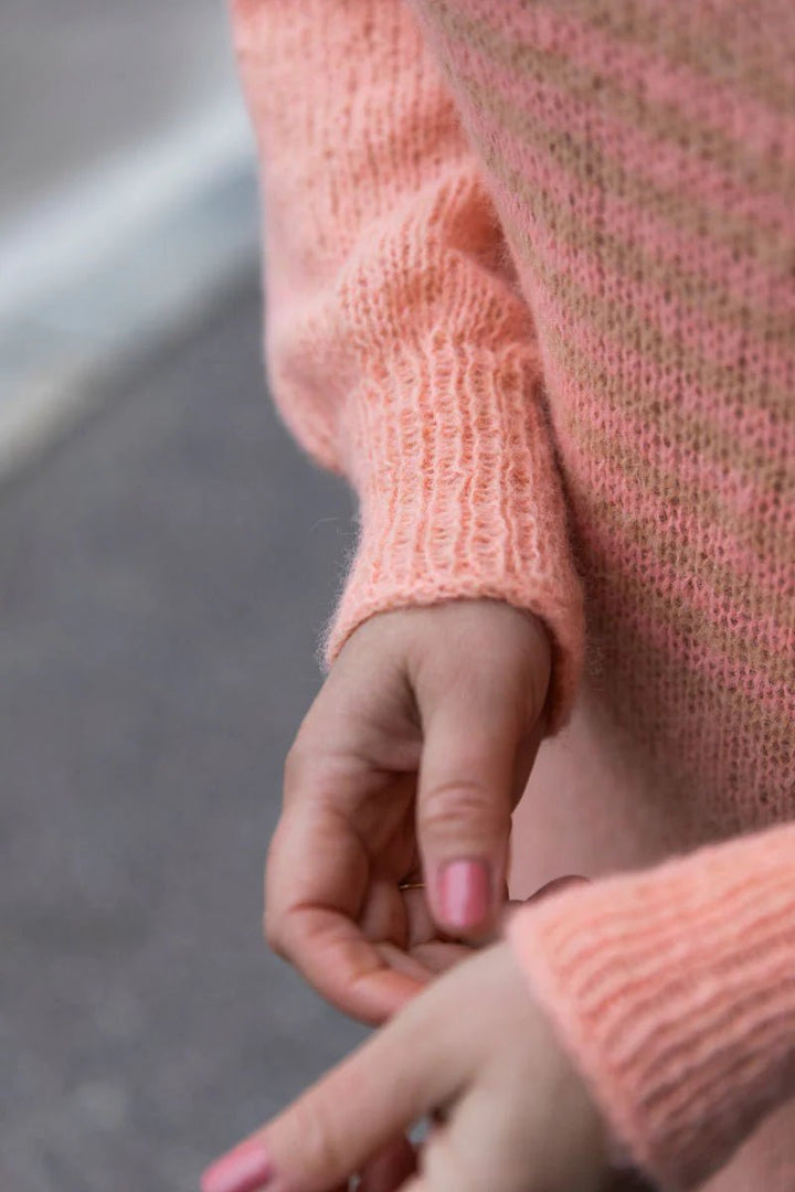 Everyday Knits: Easy Wardrobe Essentials by Paula Narkiniemi - BOOKS - Wild Atlantic Yarns