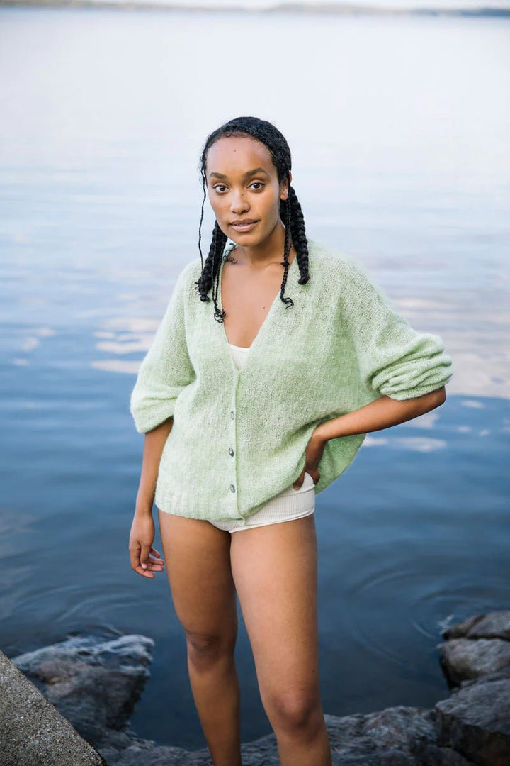 LAINE MAGAZINE ISSUE 25 - BOOKS - Wild Atlantic Yarns