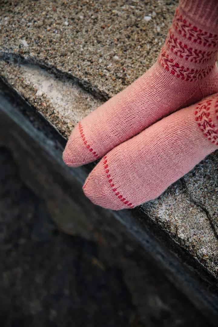 LAINE MAGAZINE ISSUE 25 - BOOKS - Wild Atlantic Yarns