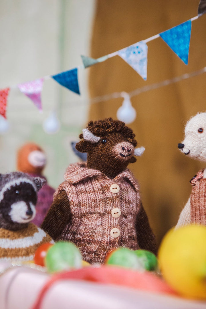 Mouche & Friends by Cinthia Vallet - BOOKS - Wild Atlantic Yarns
