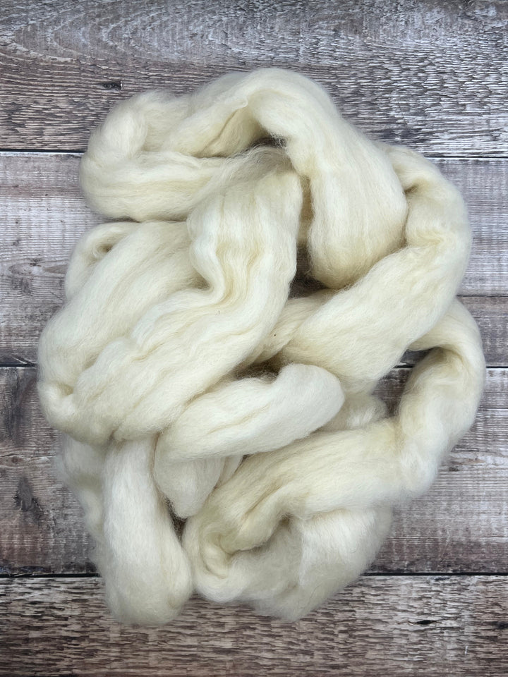NATURAL BLUE FACED LEICESTER TOP: WHITE - FIBRE - Wild Atlantic Yarns