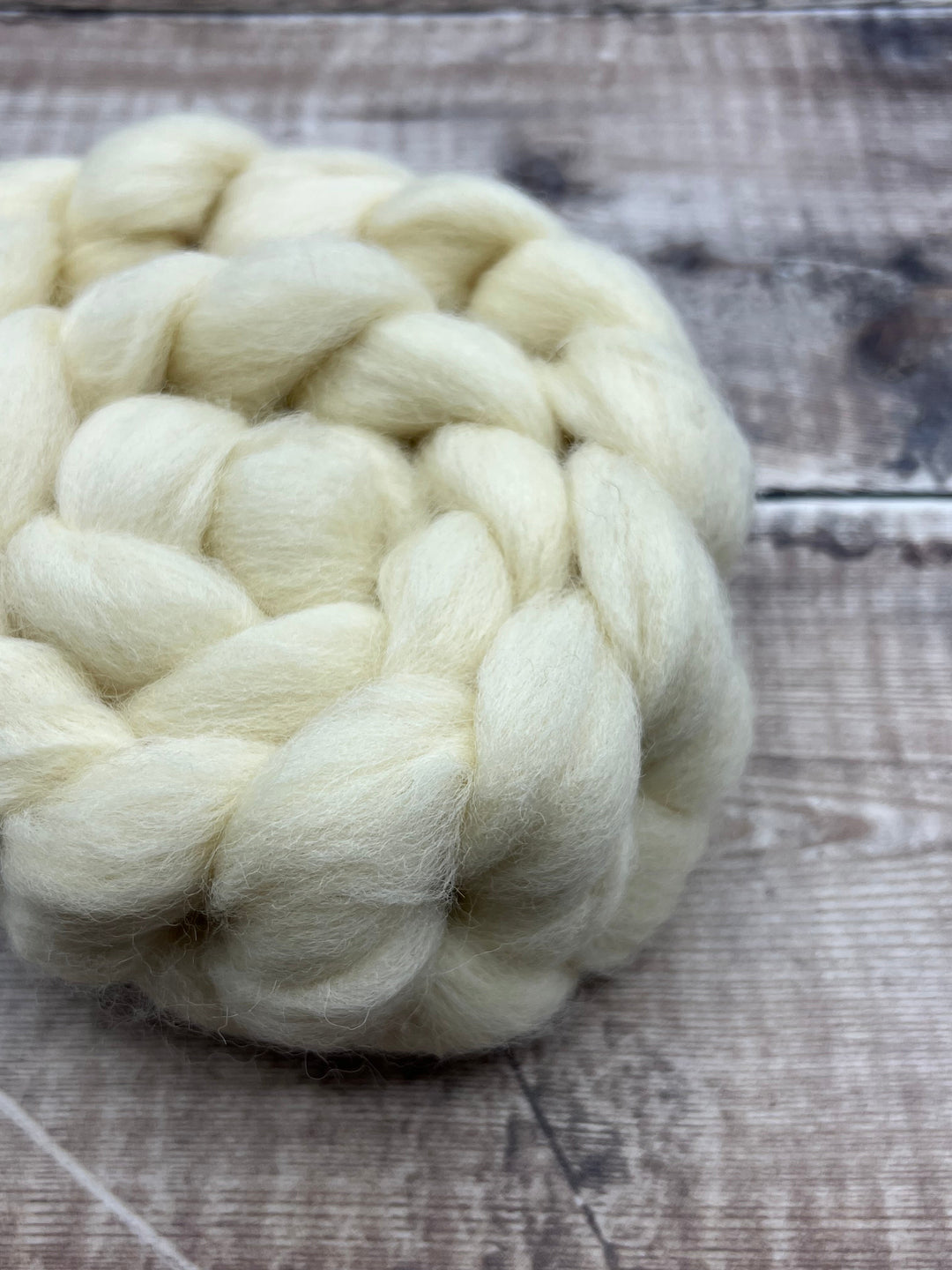 NATURAL FINNISH TOP: WHITE - FIBRE - Wild Atlantic Yarns