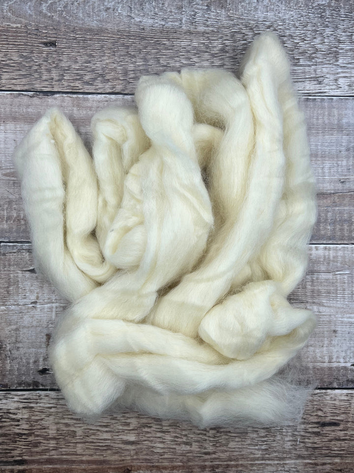 NATURAL FINNISH TOP: WHITE - FIBRE - Wild Atlantic Yarns