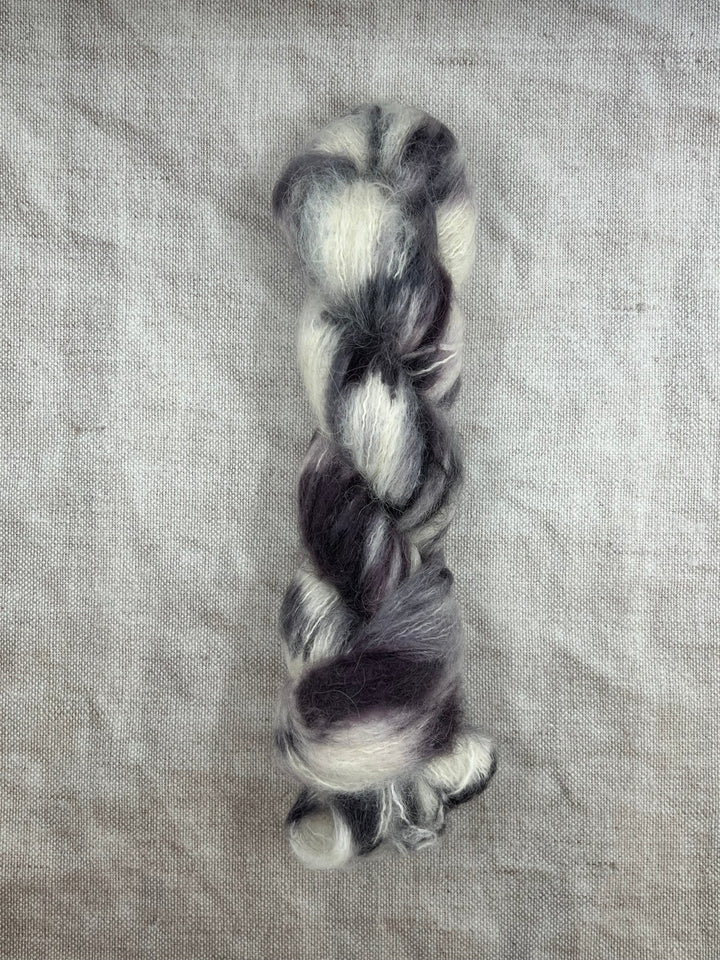 SINANN (SAMPLE SKEIN SALE) - YARN - Wild Atlantic Yarns